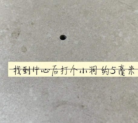 苏尼特右瓷砖空鼓维修公司专业解答在瓷砖铺贴过程中，如果砂料搅拌不均匀，将会带来以下问题